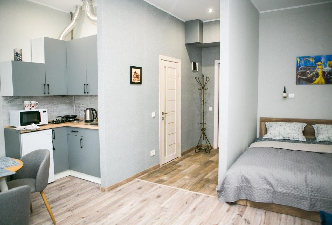 Luxury Flat In Downtown Apartamento Lviv Exterior foto