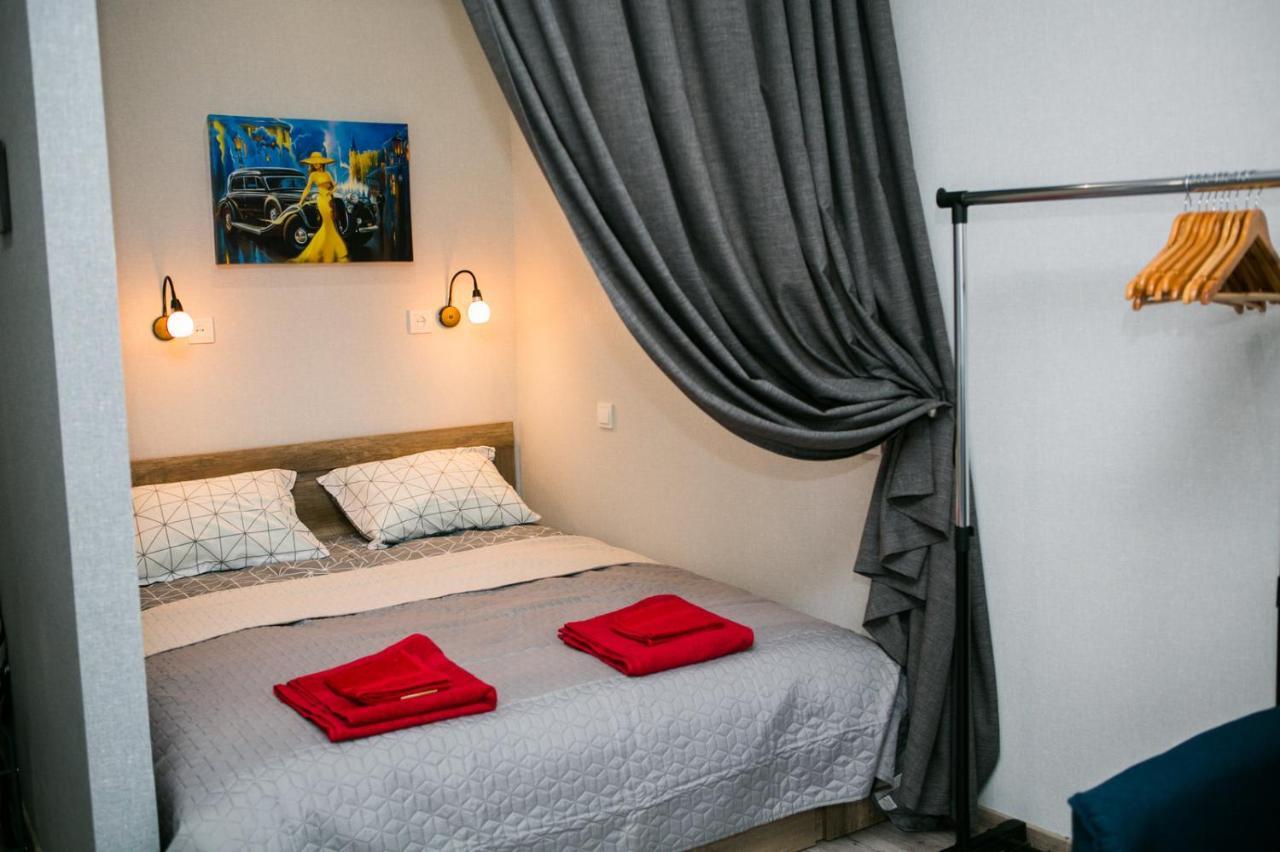 Luxury Flat In Downtown Apartamento Lviv Exterior foto