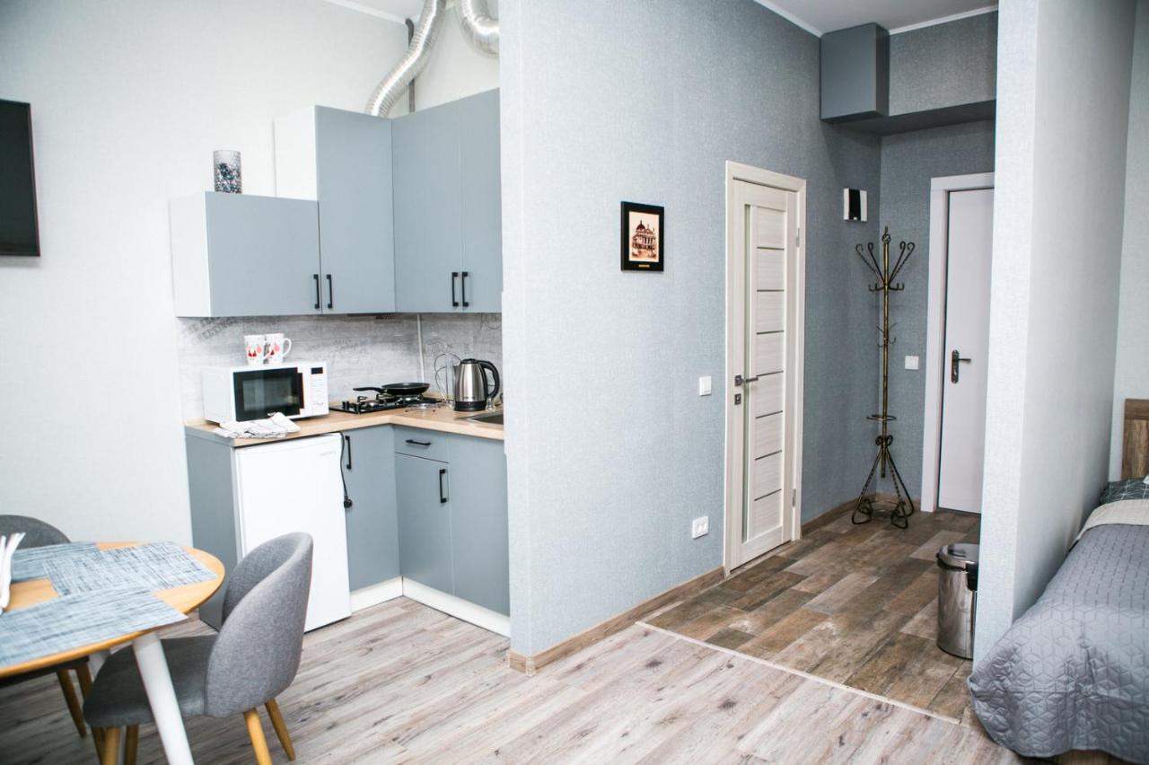 Luxury Flat In Downtown Apartamento Lviv Exterior foto